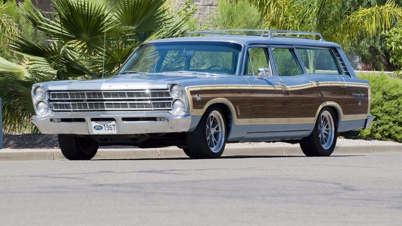 File:1967 Ford Country Squire Station Wagon.jpg