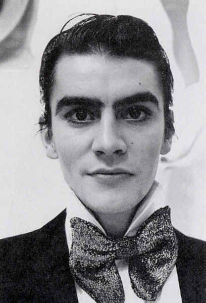 File:Headshot-perry-bedden.jpg